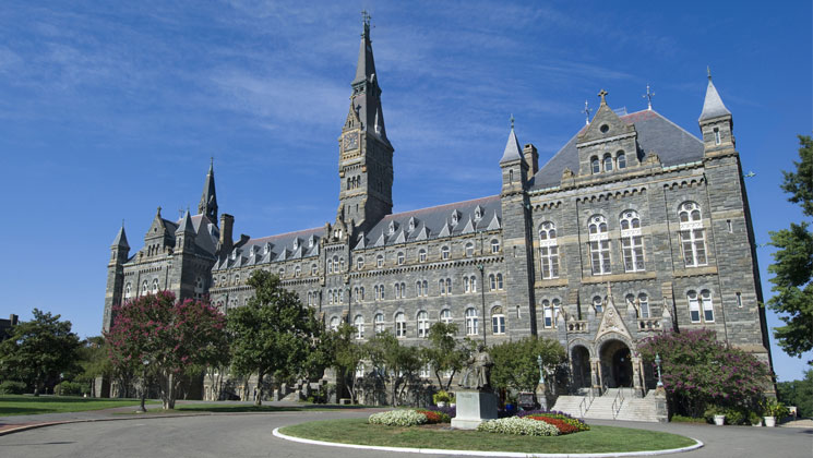 Georgetown Students Call For Arming Campus Police 